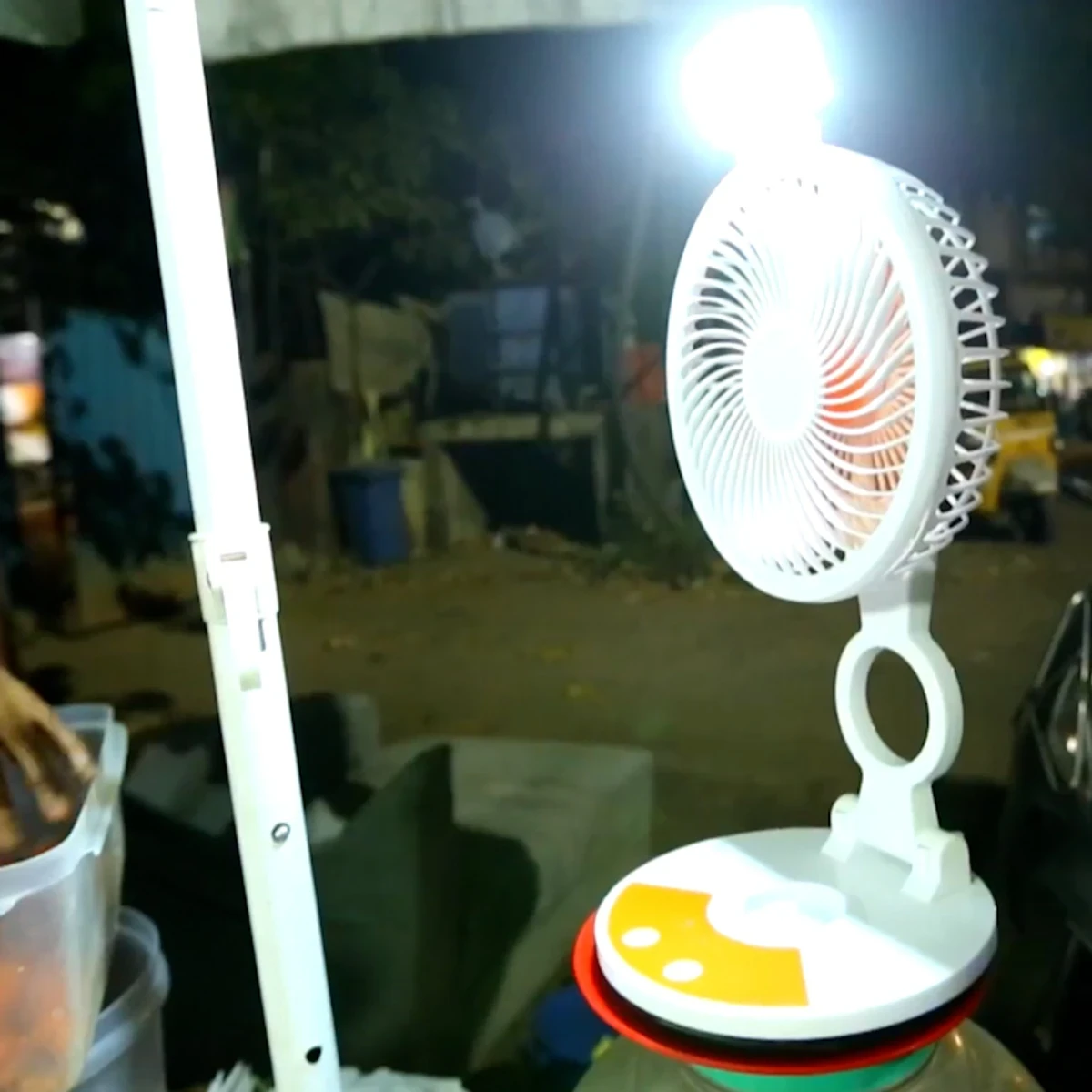 RECHARGEABLE TABLE FAN WITH LED LIGHT - Image 4